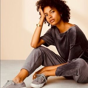 Lou & Grey Soft Knit Jumpsuit Size M Stretch Lounge One Piece Pockets charcoal